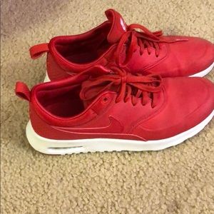Red Nike Air Max Thea